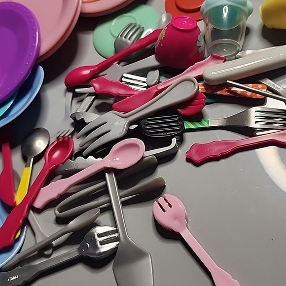 19in doll Toy Dish Set - Picture 2 of 3